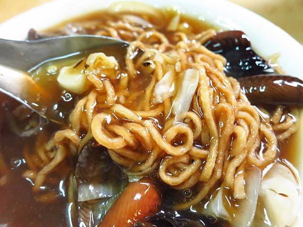 【台南美食】黃記鱔魚意麵-帶有厚度超美味鱔魚麵