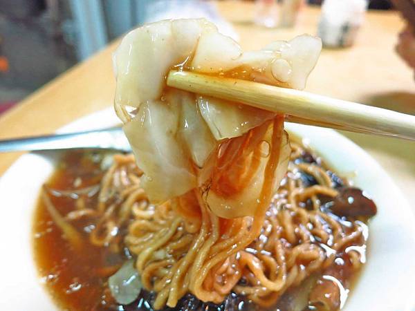 【台南美食】黃記鱔魚意麵-帶有厚度超美味鱔魚麵