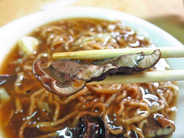 【台南美食】黃記鱔魚意麵-帶有厚度超美味鱔魚麵