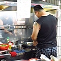 【新莊美食】炒飯達人VS街頭炒飯-中和街上的二間炒飯PK賽