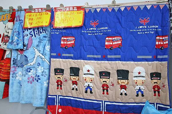 【上萬本暢銷書籍、工具書、旅遊書、兒童有聲書】全面下殺６９折！夏季涼被、床包、名牌枕頭，寢具全面下殺１折起。機會難得，把握機會！…彰化員林特賣會