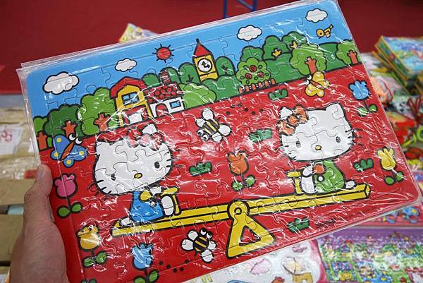 【上萬本暢銷書籍、工具書、旅遊書、兒童有聲書】全面下殺６９折！夏季涼被、床包、名牌枕頭，寢具全面下殺１折起。機會難得，把握機會！…彰化員林特賣會