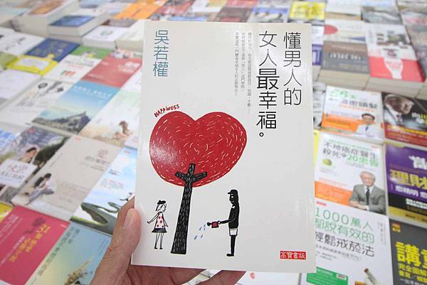 【上萬本暢銷書籍、工具書、旅遊書、兒童有聲書】全面下殺６９折！夏季涼被、床包、名牌枕頭，寢具全面下殺１折起。機會難得，把握機會！…彰化員林特賣會