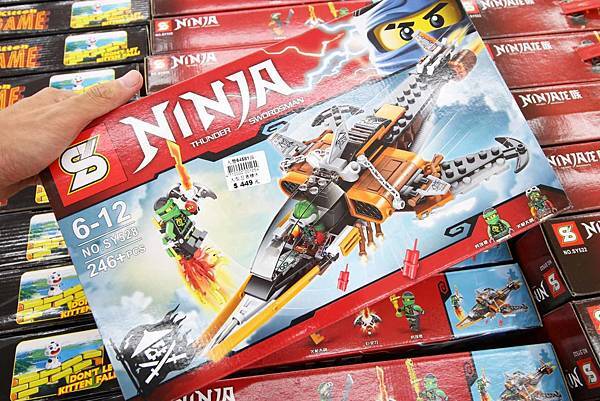 【上萬本暢銷書籍、工具書、旅遊書、兒童有聲書】全面下殺６９折！夏季涼被、床包、名牌枕頭，寢具全面下殺１折起。機會難得，把握機會！…彰化員林特賣會