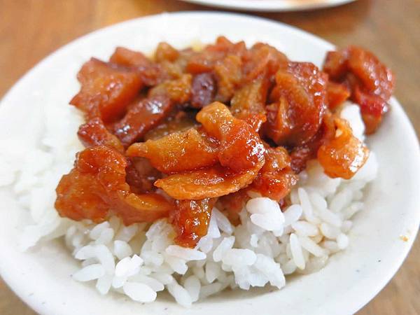 【五股美食】原味魯肉飯-超強大的燒肉飯 【五股美食】原味魯肉飯-超強大的燒肉飯