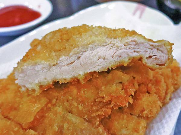 【桃園餐廳】漁都日式料理-不用100元也能吃到生魚片丼飯