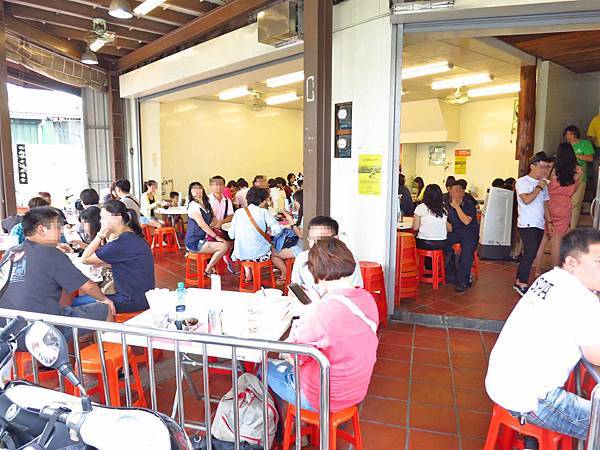 【台南美食】阿堂鹹粥-必朝聖的超人氣虱目魚鹹粥店