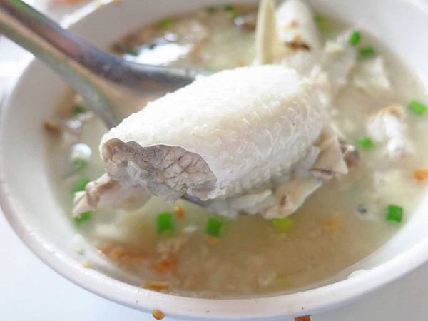 【台南美食】阿堂鹹粥-必朝聖的超人氣虱目魚鹹粥店
