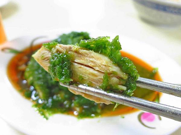 【台北美食】小龍飲食-超強威力的怪味雞