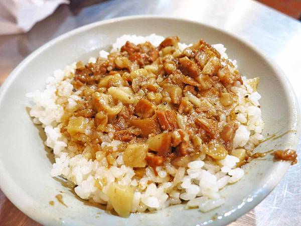 【新竹美食】翁記滷肉飯-香噴噴帶有胡椒香的魯肉飯 【新竹美食】翁記滷肉飯-香噴噴帶有胡椒香的魯肉飯