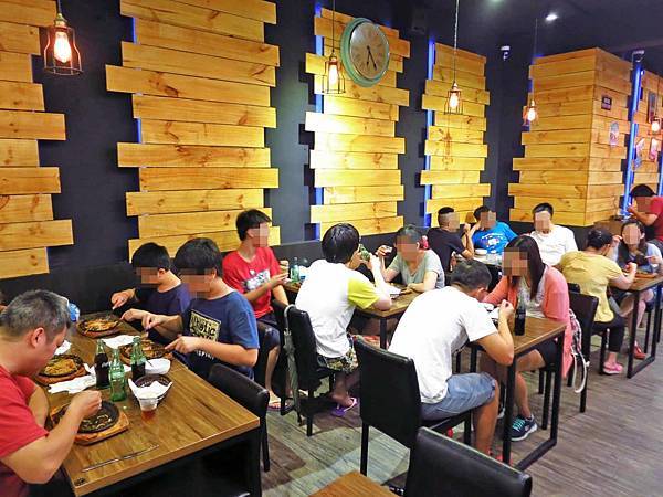 【蘆洲餐廳】皇品牛排-比臉還要大二倍以上的雞排