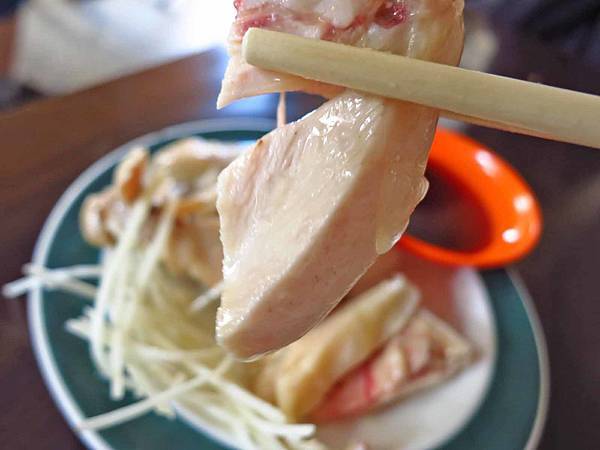 【台北美食】黑點雞肉-香噴噴粒粒分明的雞油飯