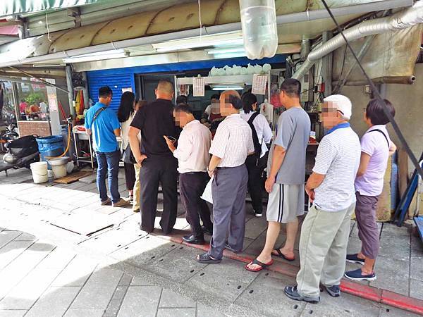【台北美食】安東街彰化肉圓-超級排隊美食