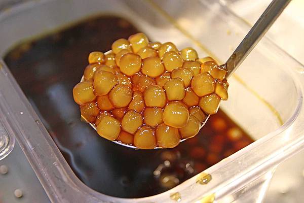 【台北美食】丸作食茶-世界首創現場職人手作珍珠的飲料店