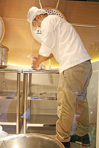 【台北美食】丸作食茶-世界首創現場職人手作珍珠的飲料店