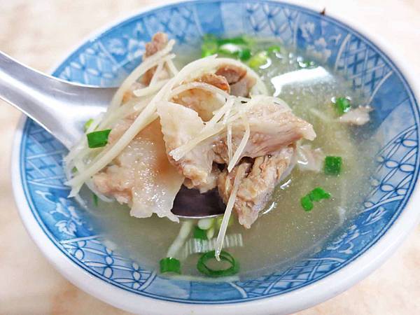 【台北萬華美食】阿明烏醋乾麵-50年烏醋麵老店