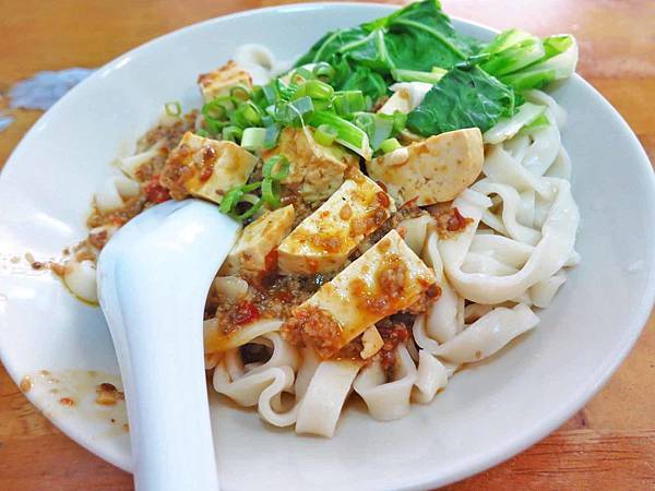 【桃園美食】士官長家常麵-獨創麻婆臭豆腐麵 【桃園美食】士官長家常麵-獨創麻婆臭豆腐麵