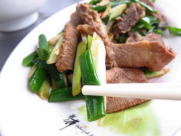 【台南美食】文章牛肉湯-早、中、晚、宵夜都能吃到的溫體牛肉湯