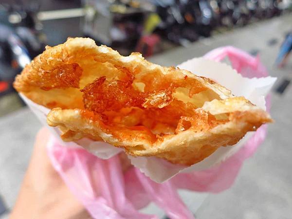 【板橋美食】海山高中蔥油餅-加蛋只要20元的蔥油餅