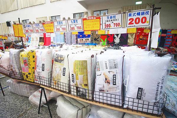 【上萬本暢銷書籍、兒童有聲書，上千種兒童玩具】全面下殺６９折！夏季涼被、床包、名牌枕頭，寢具全面下殺１折起。機會難得，把握機會！…花蓮特賣會