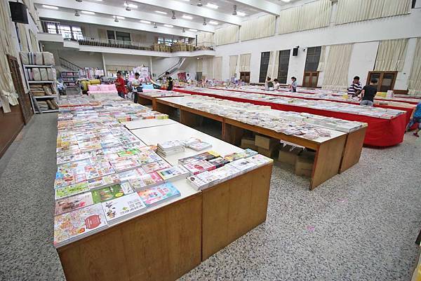 【上萬本暢銷書籍、兒童有聲書，上千種兒童玩具】全面下殺６９折！夏季涼被、床包、名牌枕頭，寢具全面下殺１折起。機會難得，把握機會！…花蓮特賣會