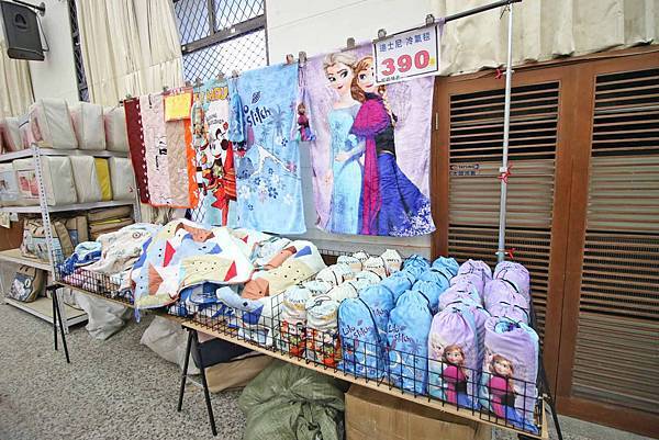 【上萬本暢銷書籍、兒童有聲書，上千種兒童玩具】全面下殺６９折！夏季涼被、床包、名牌枕頭，寢具全面下殺１折起。機會難得，把握機會！…花蓮特賣會