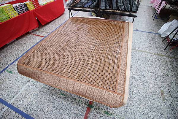 【上萬本暢銷書籍、兒童有聲書，上千種兒童玩具】全面下殺６９折！夏季涼被、床包、名牌枕頭，寢具全面下殺１折起。機會難得，把握機會！…花蓮特賣會