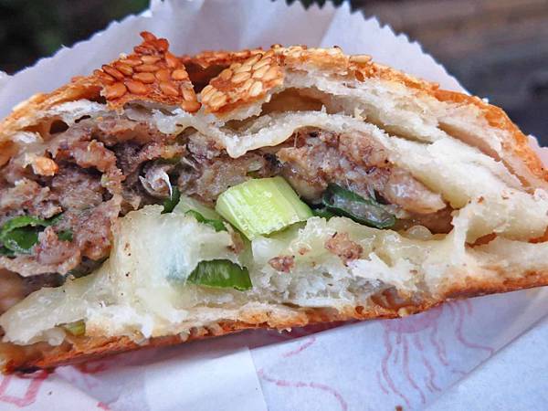 【蘆洲美食】海伯胡椒餅-１顆３５元平價美味胡椒餅