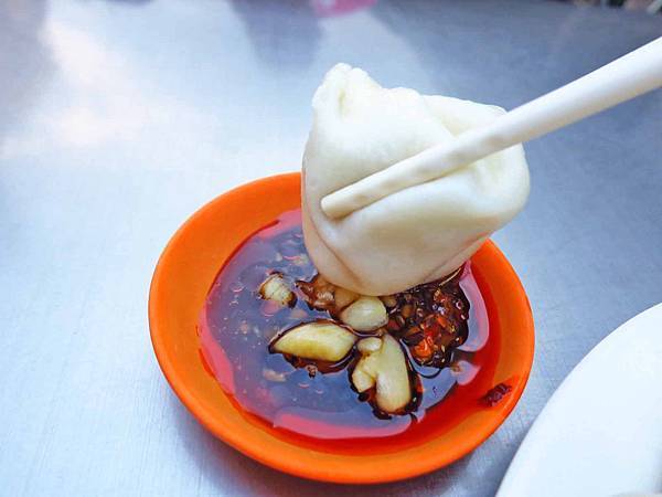 【台北美食】社子島水餃店-現桿現包的爆漿水餃 【台北美食】社子島水餃店-現桿現包的爆漿水餃