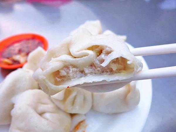 【台北美食】社子島水餃店-現桿現包的爆漿水餃 【台北美食】社子島水餃店-現桿現包的爆漿水餃