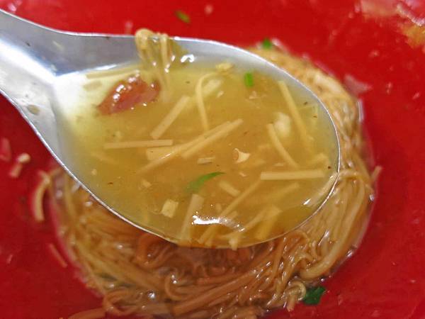 【三重美食】阿和麵線-1碗40元料多湯頭好的麵線