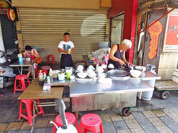 【台北萬華美食】廣州街鮮魚湯-新鮮的鱸魚湯