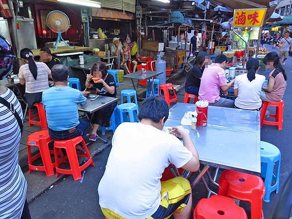 【台北美食】社子島雞肉飯-35元超便宜炒青菜 【台北美食】社子島雞肉飯-35元超便宜炒青菜