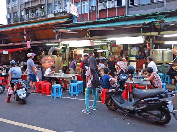 【台北美食】社子島雞肉飯-35元超便宜炒青菜 【台北美食】社子島雞肉飯-35元超便宜炒青菜