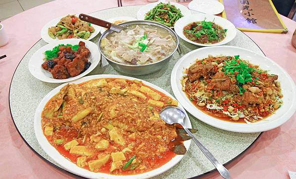 【板橋餐廳】國光小館-20年的廚藝美味,便宜又好吃的餐館 【板橋餐廳】國光小館-20年的廚藝美味,便宜又好吃的餐館