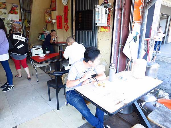 【板橋美食】小白兔早餐店-特殊口味的蛋餅