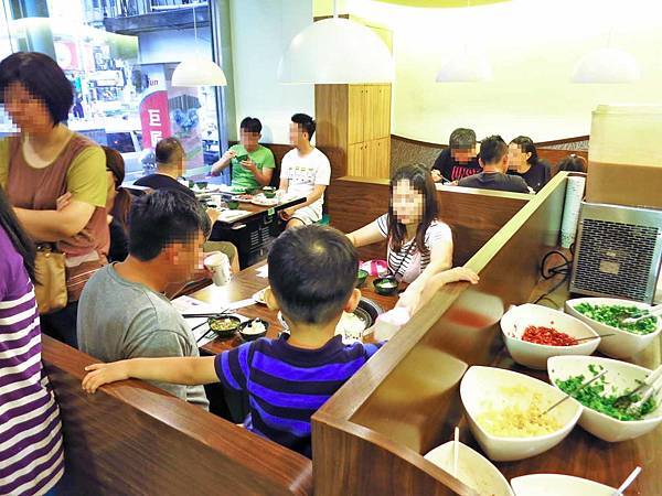 【三重餐廳】旺角石頭火鍋-香氣十足的石頭火鍋店 【三重餐廳】旺角石頭火鍋-香氣十足的石頭火鍋店