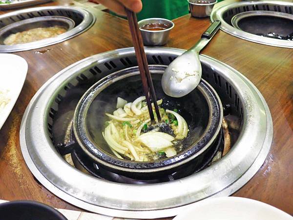 【三重餐廳】旺角石頭火鍋-香氣十足的石頭火鍋店 【三重餐廳】旺角石頭火鍋-香氣十足的石頭火鍋店