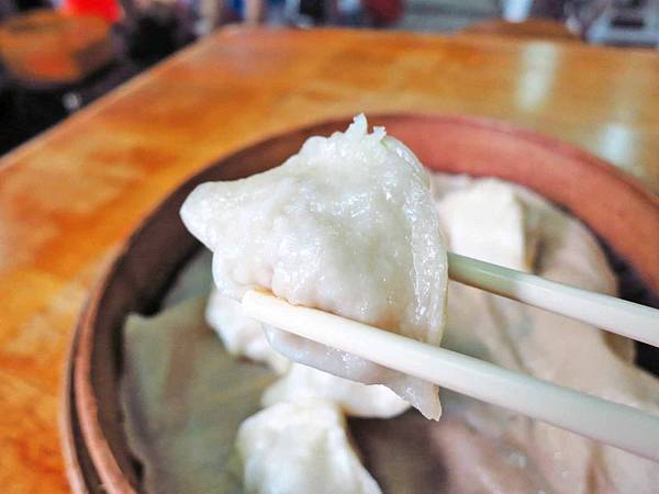 【台北美食】社子市場蒸餃-現桿現包現蒸的蒸餃