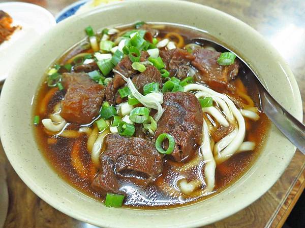 【台北萬華美食】富宏牛肉麵-全台北CP值最高的牛肉麵