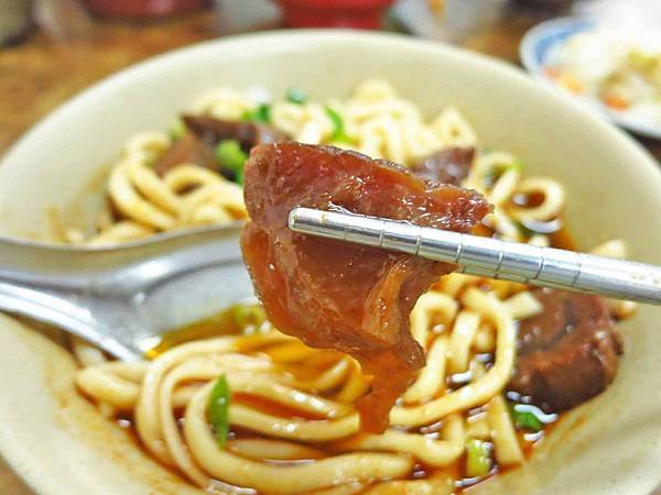 【台北萬華美食】富宏牛肉麵-全台北CP值最高的牛肉麵