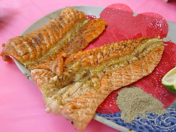 【桃園旅遊】竹圍漁港一日遊-超大新鮮海產與眺望飛機降落