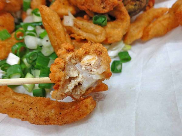 【蘆洲美食】中華讚鹹酥雞-加洋蔥和蔥的特殊口味鹹酥雞