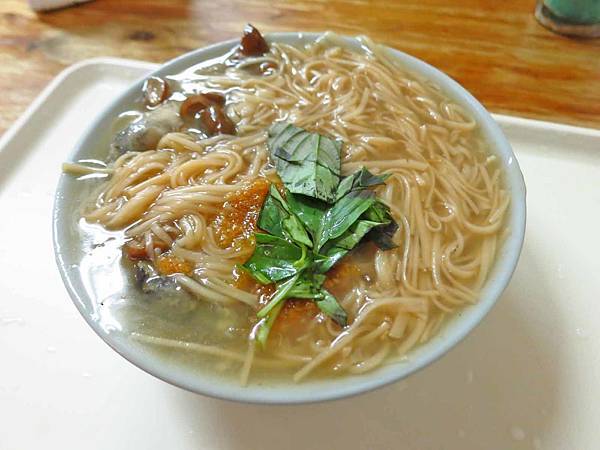 【台北萬華美食】陳記專業蚵仔麵線-超大顆飽滿的蚵仔