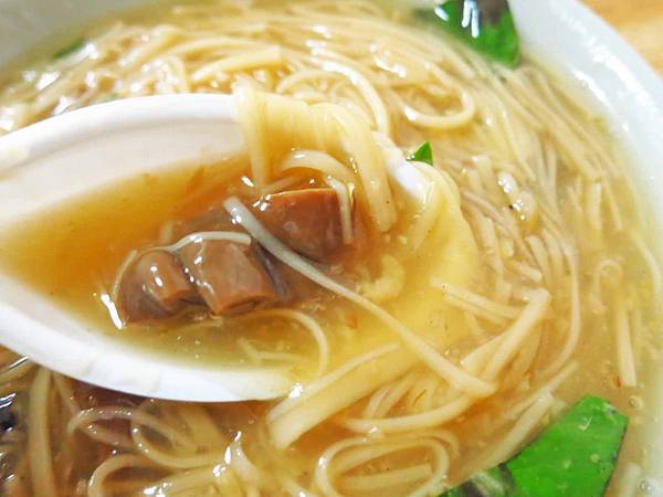 【台北萬華美食】陳記專業蚵仔麵線-超大顆飽滿的蚵仔