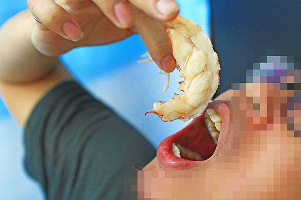 【蘆洲】玖肆伍鮮海鮮燒烤-活跳跳的龍蝦&超大海鮮