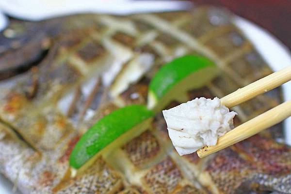 【蘆洲】玖肆伍鮮海鮮燒烤-活跳跳的龍蝦&超大海鮮