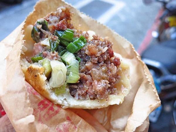 【台北萬華美食】武林萌主福州元祖胡椒餅-不輸名店的胡椒餅