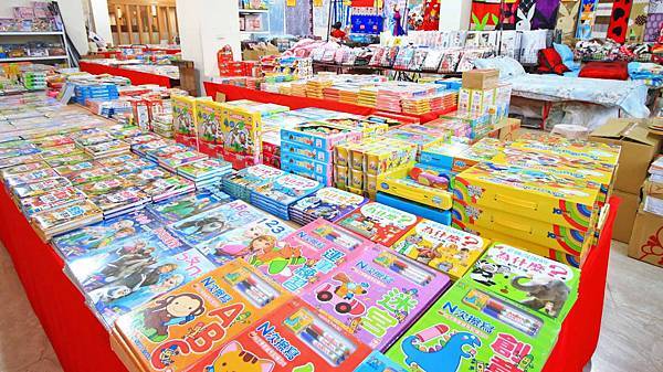 【暢銷書籍、兒童有聲書、兒童玩具】全面下殺６９折起！夏季涼被、床包、名牌枕頭，寢具全面下殺１折起。限時搶購只有9天！桃園特賣會