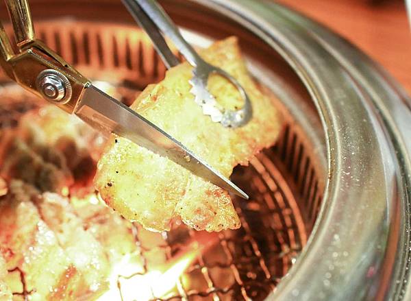 【蘆洲餐廳】甘釜京韓日燒肉料理-韓式料理火烤三吃的美味 【蘆洲餐廳】甘釜京韓日燒肉料理-韓式料理火烤三吃的美味